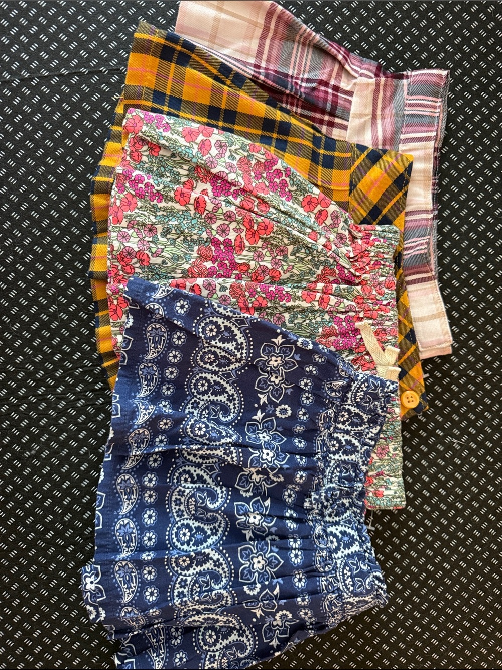 🛍 CUTE LITTLE GIRLS 3 SKIRTs / 1 skort ( BUNDLE OF 4 ) SIZE 2T 🛍